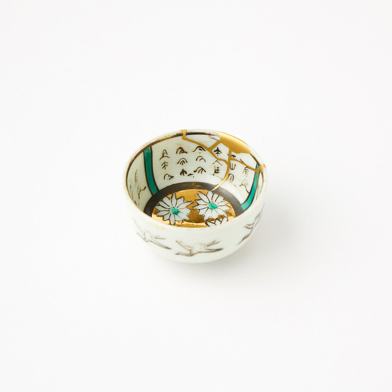 KINTSUGI Kutani Sake Cup 2nd; Unearthed from an Old Warehouse – A Masterpiece from Ishikawa, Japan
