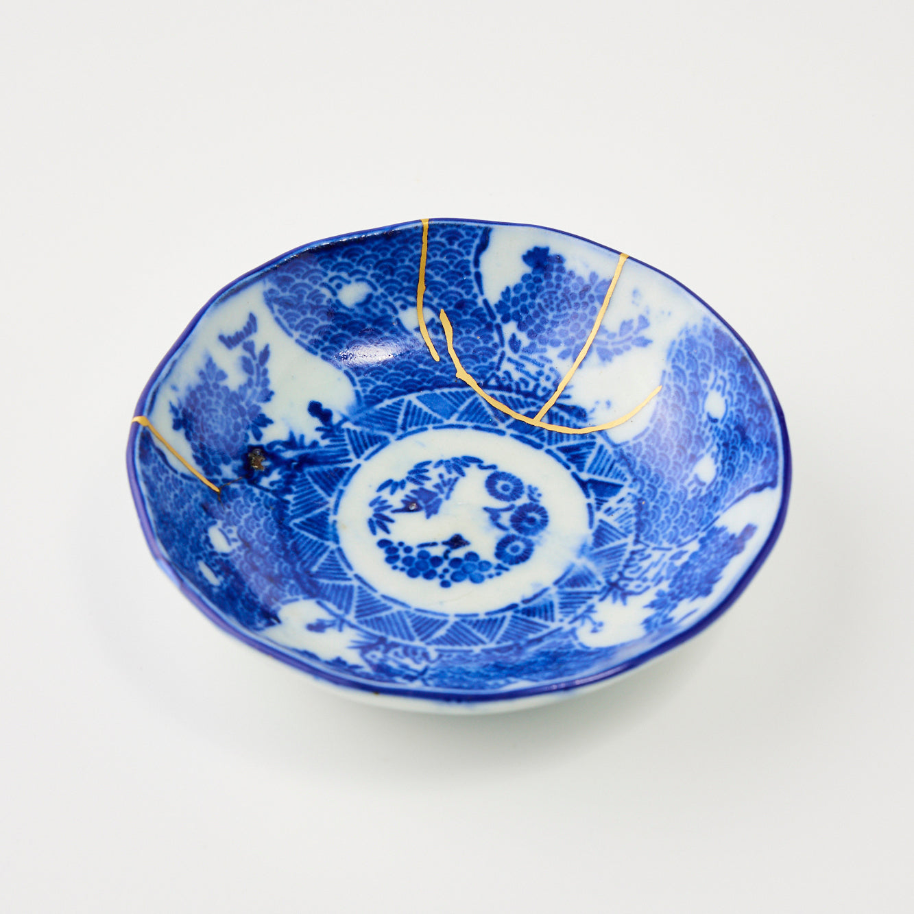 KINTSUGI Impressed Imari Bowl – Guiding Compass|Available at Ebisu Studio