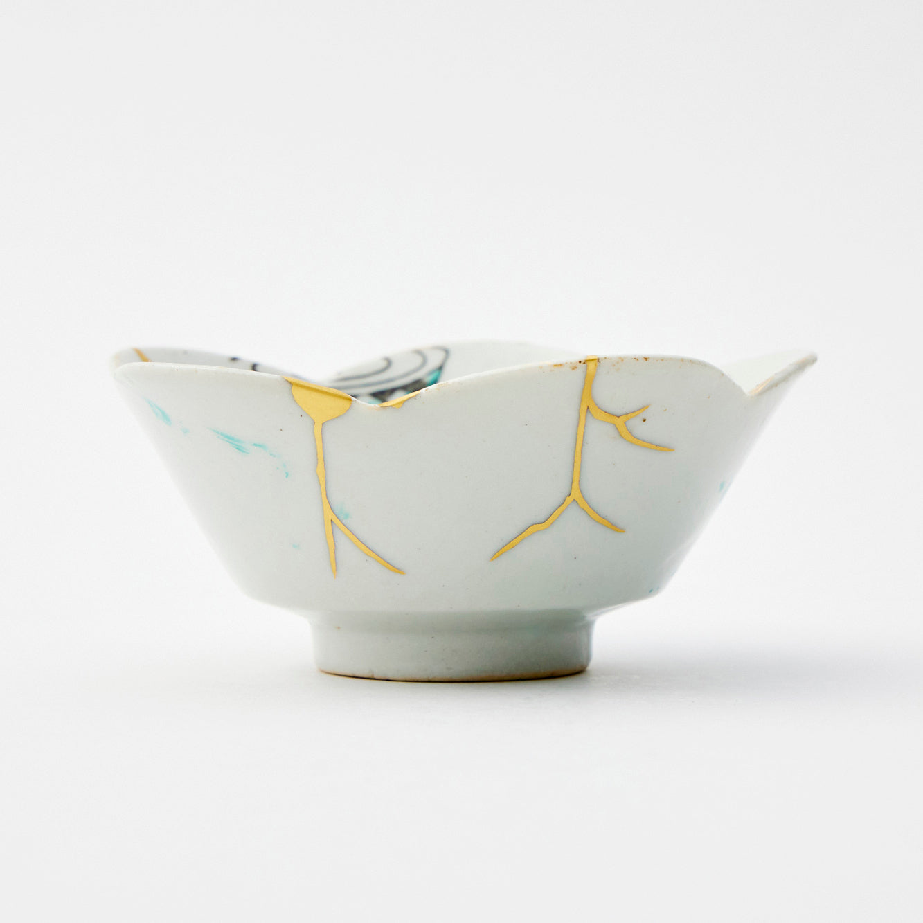 KINTSUGI Colorful Blossoms Gold-Adorned Flower-shapedShallow Bowl|Food Safe