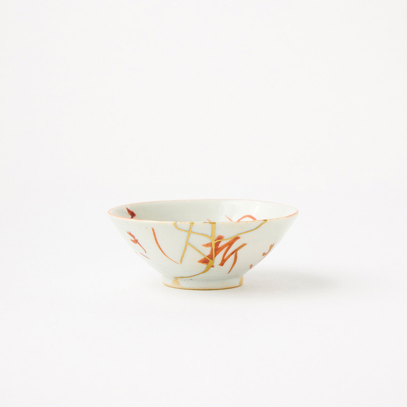 KINTSUGI  Lucky Sea Bream Kutani-Yaki Sake Cup – Symbol of Celebration and Good Fortune– A Masterpiece from Ishikawa, Japan