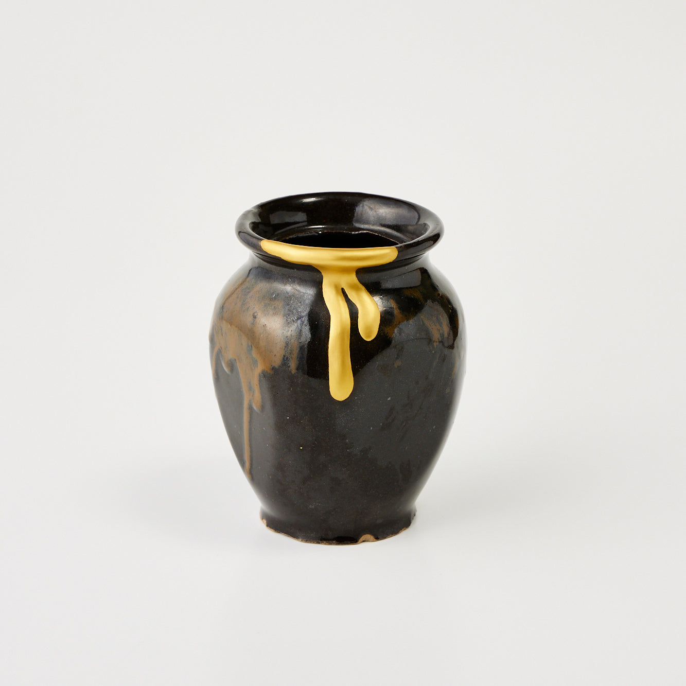kintsugi plant pot KINTSUGI Black Pot, Melting Gold|Available at Ebisu Studio