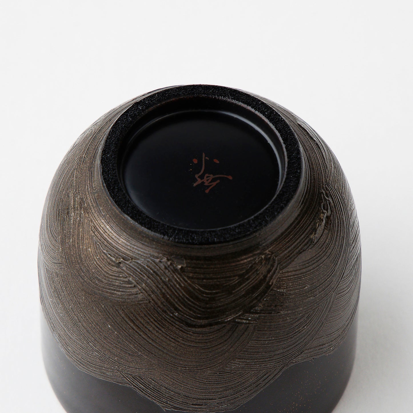 Black Urushi Lacquer Sake Cup with Silver Wave Design by Shigeki Yagi – A Masterpiece from Ishikawa, Japan