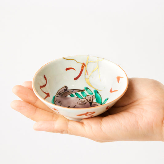 KINTSUGI  Lucky Sea Bream Kutani-Yaki Sake Cup – Symbol of Celebration and Good Fortune– A Masterpiece from Ishikawa, Japan