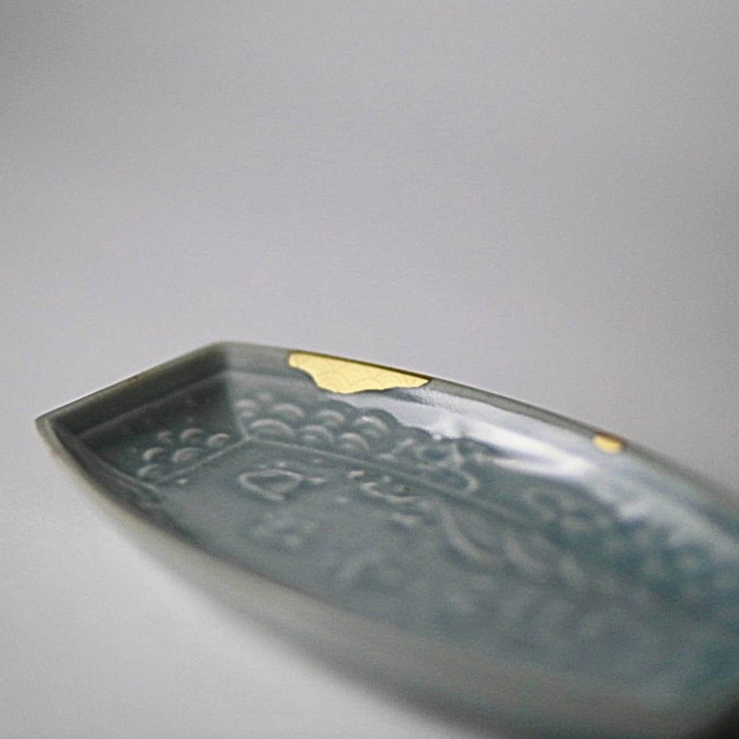 KINTSUGI – Celadon Plate with Chidori and Seigaiha in Gold|Available at Ebisu Studio