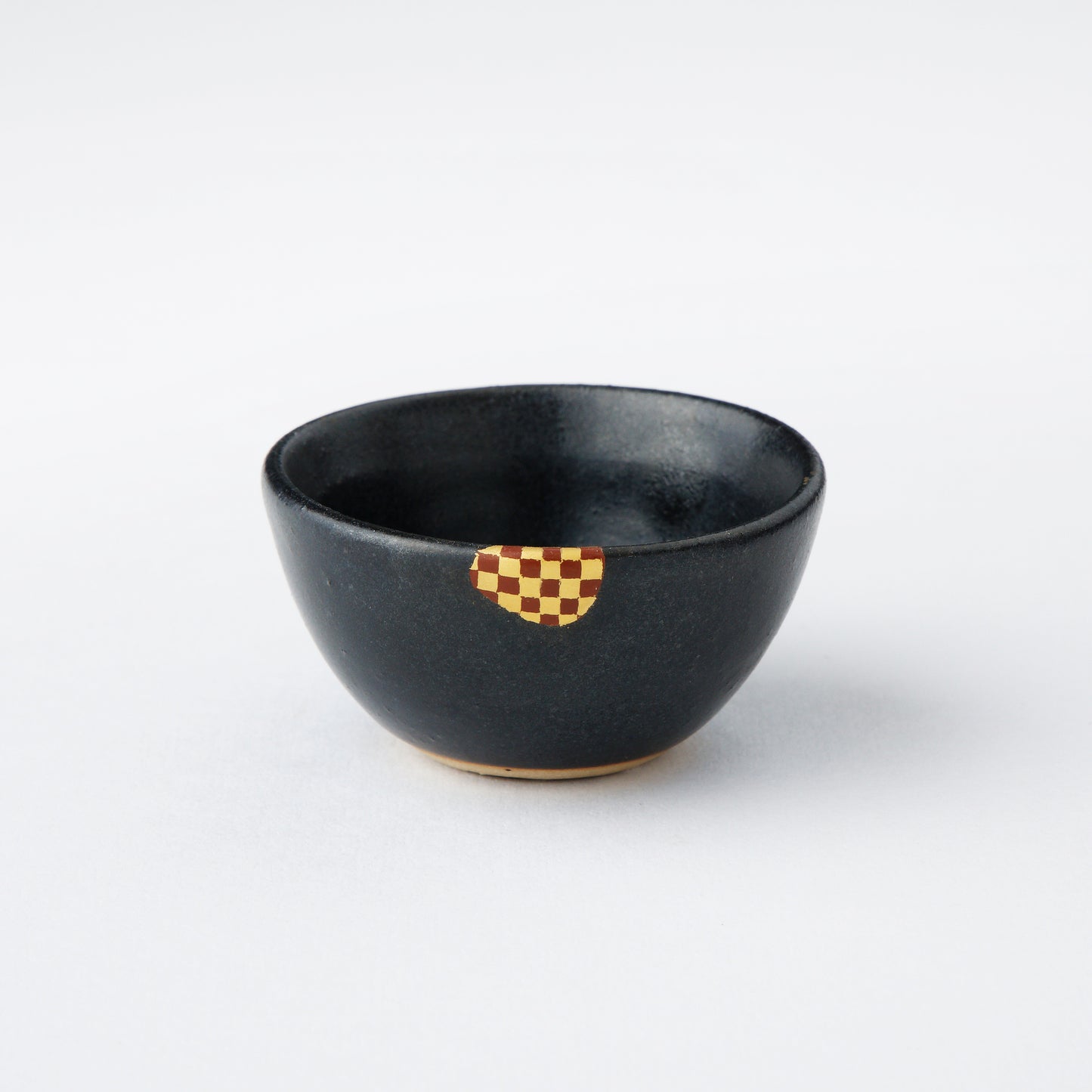 KINTSUGI Ichimatsu Pattern Small Sake Cup with Maki-e