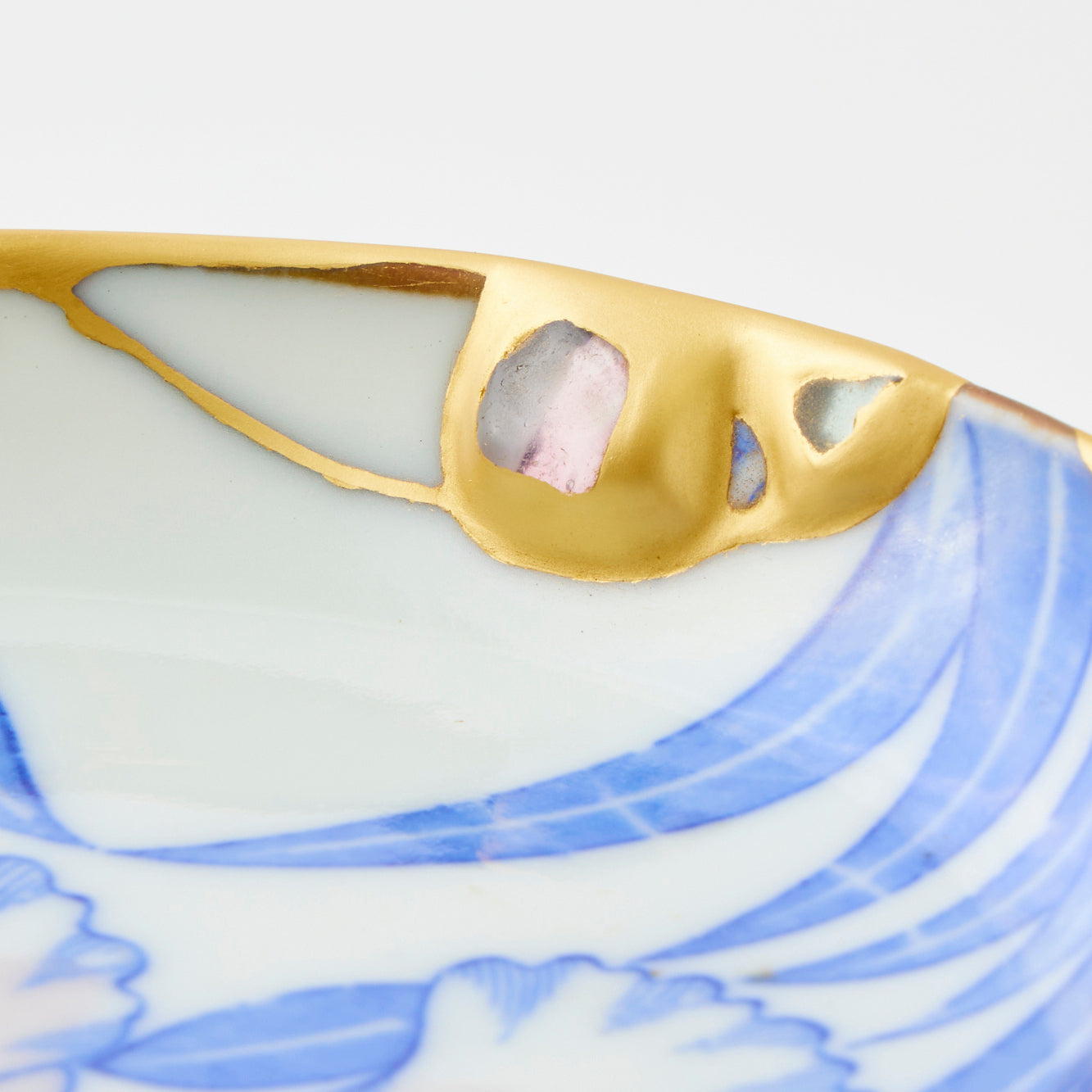 KINTSUGI Yobitsugi Violet Flower with Pink Sea Glass｜Available at Asakusa Studio