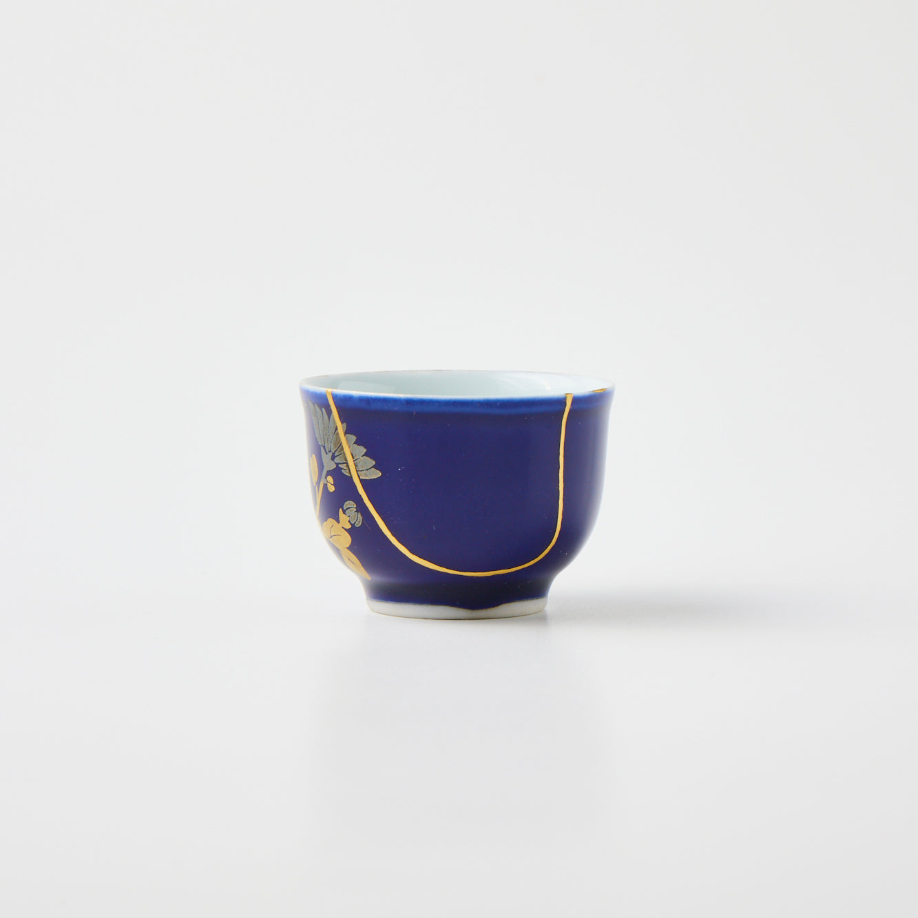Yoizakazuki – Nightfall Sake Cup (Fuki-urushi & Silver Nashiji)｜Available at Ebisu Studio