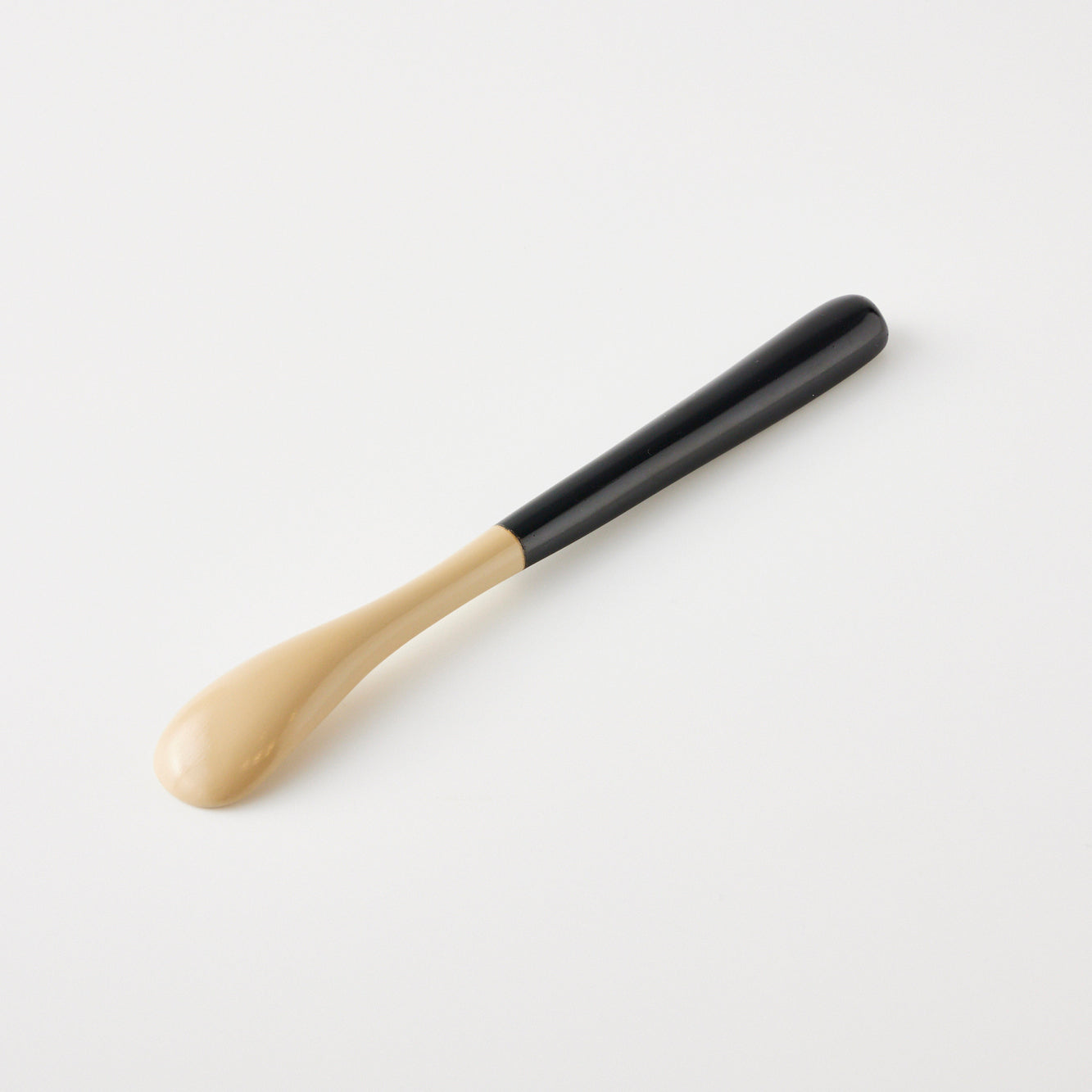 Dessert Spoon – Black & White Urushi Finish｜Available at Ebisu Studio
