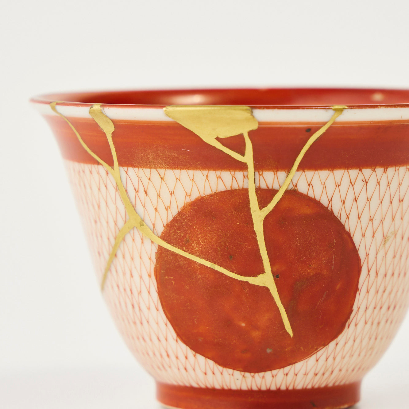 KINTSUGI “Hinomaru” Sake Cup｜Available at Ebisu Studio