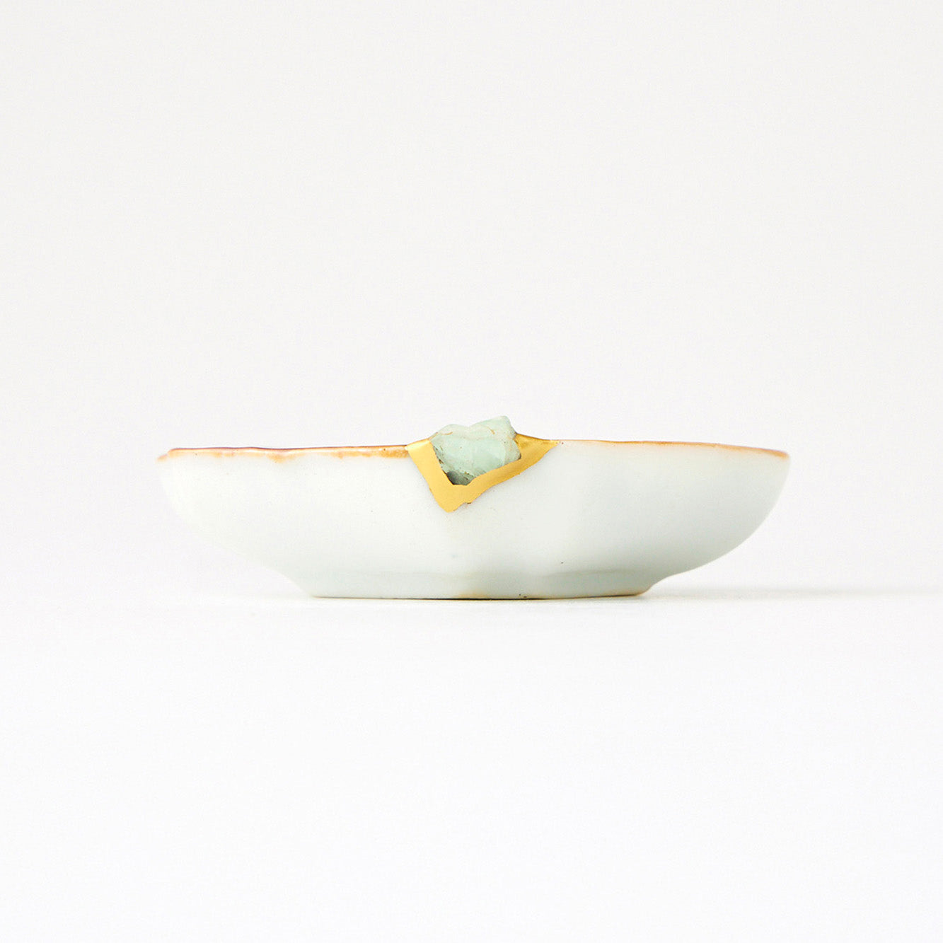 KINTSUGI Yobi-tsugi Jade Pebble Gold-Jointed Small Plate｜Food Safe