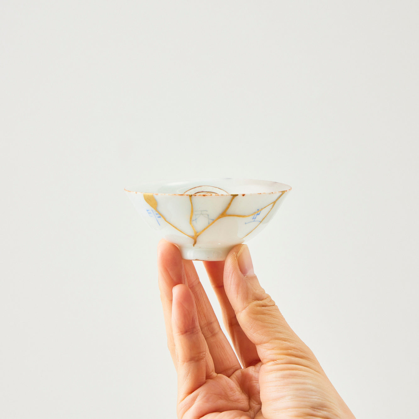 KINTSUGI “Oboro-zakura” Sake Cup｜Available at Asakusa Studio