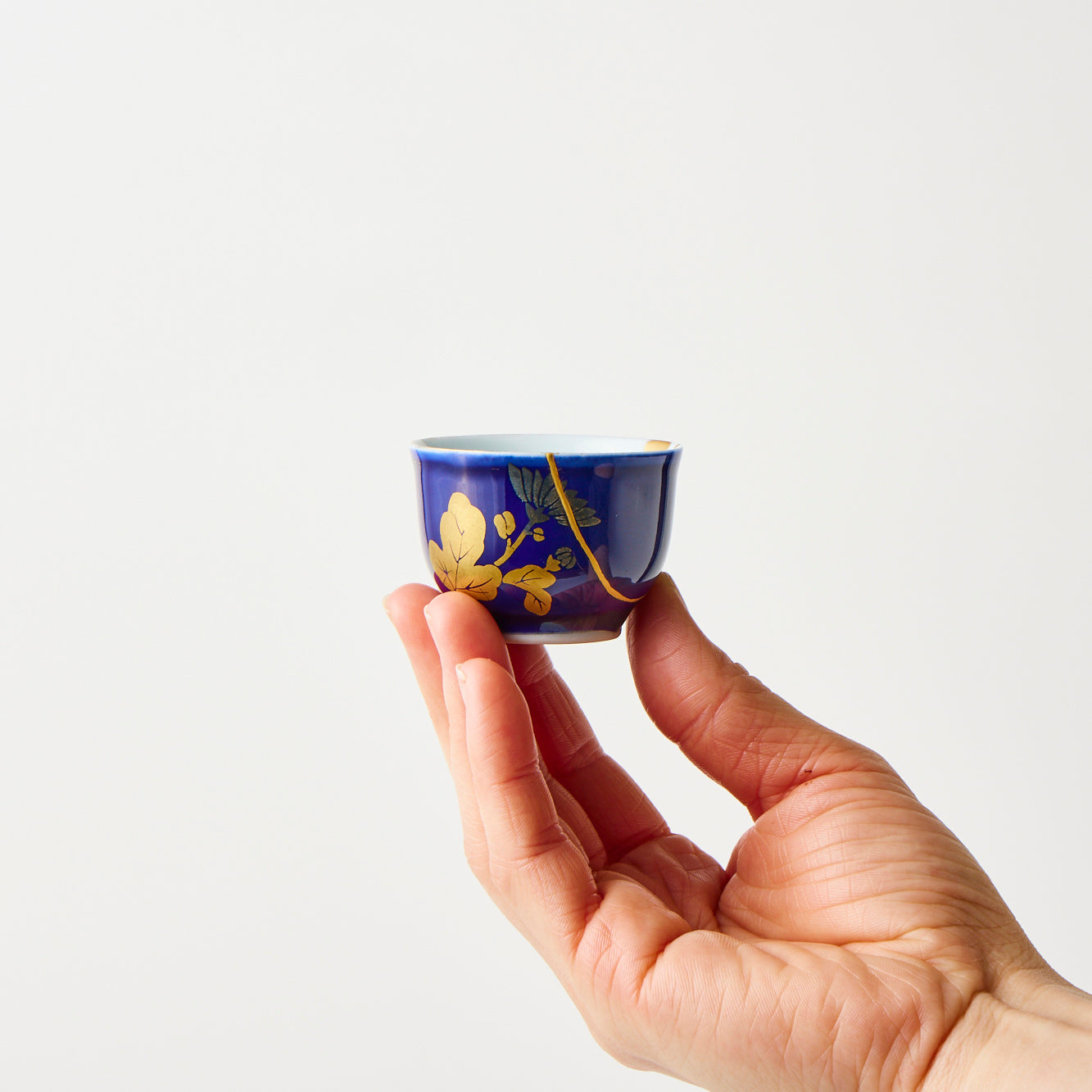 Yoizakazuki – Nightfall Sake Cup (Fuki-urushi & Silver Nashiji)｜Available at Ebisu Studio