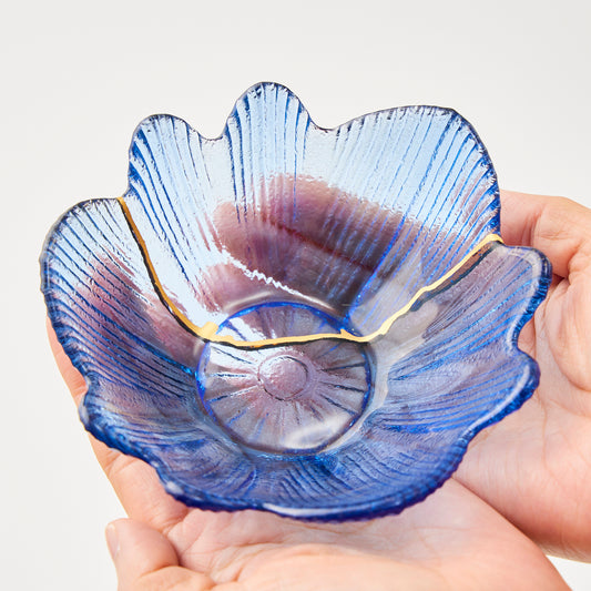 KINTSUGI – Vintage Blue Glass Dessert Bowl with Golden Repair｜Available at Asakusa Studio