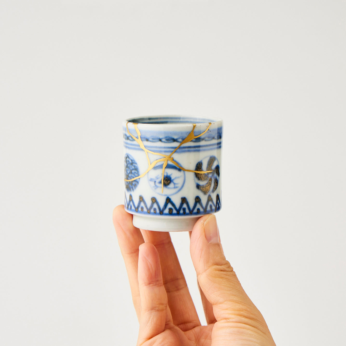 KINTSUGI Impressed Tall Sake Cup｜Available at Ebisu Studio