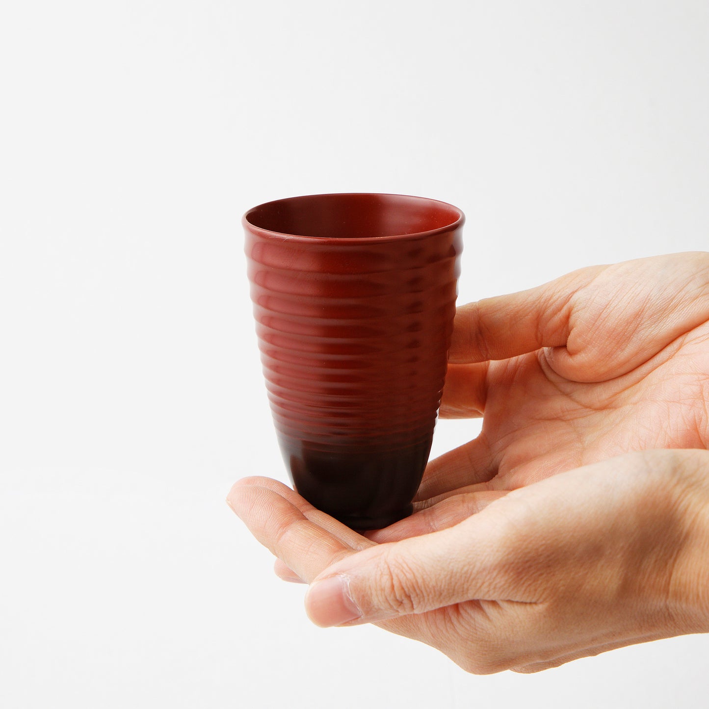 Tall Red Urushi Lacquer Sake Cup by Shigeki Yagi – A Masterpiece from Ishikawa, Japan