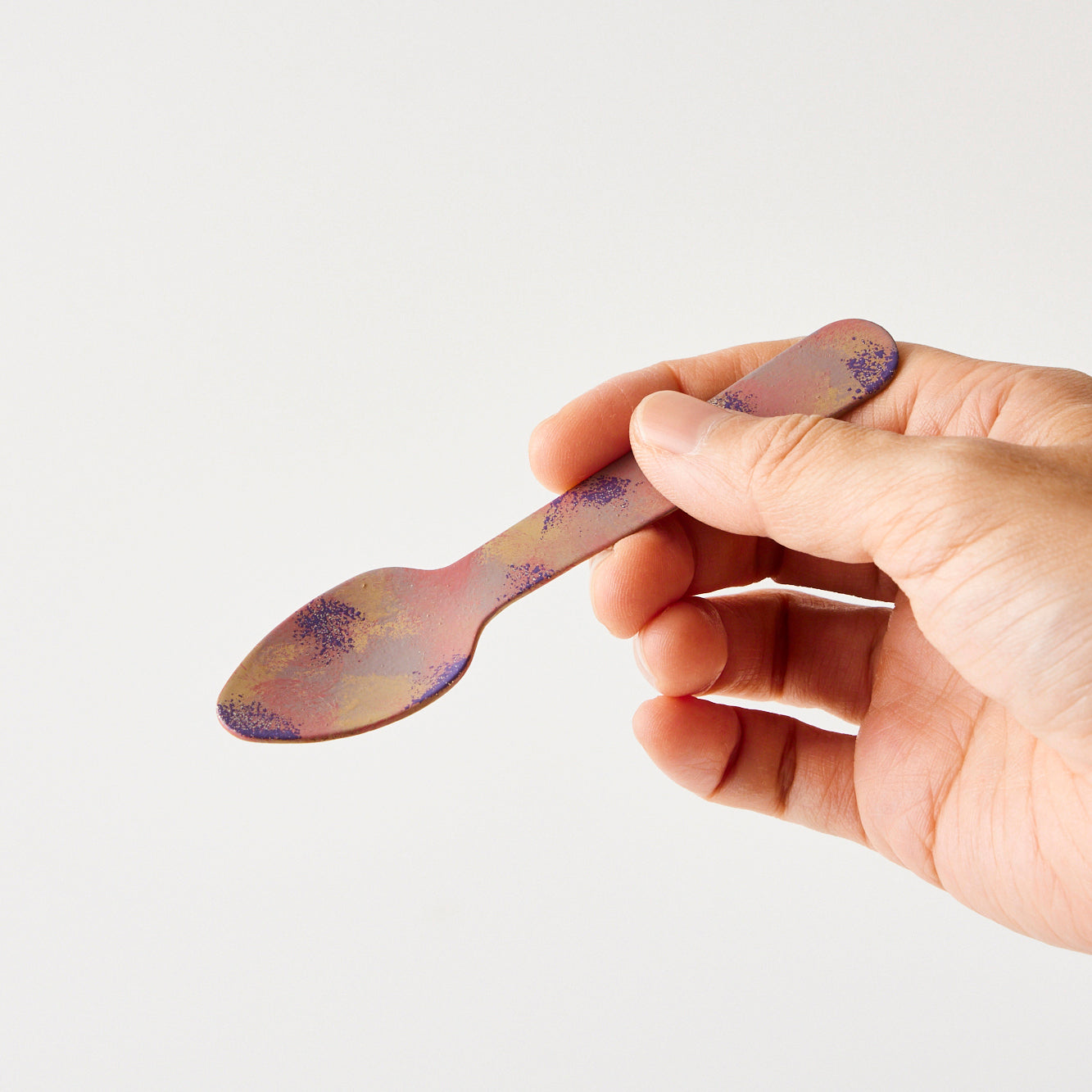 Two-Piece Color Spoon Set Hana Floral Spoon & Tsugaru Strait Waves Spoon｜Available at Ebisu Studio