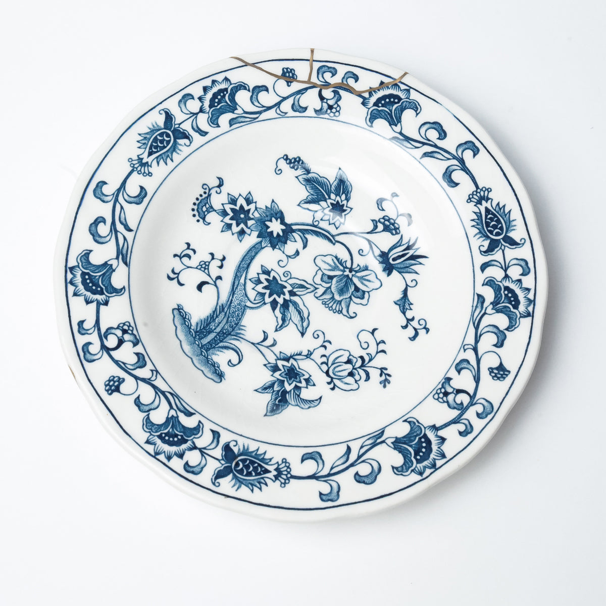 KINTSUGI – Blue Floral Arabesque Saucer with Quiet Gold｜Available at Ebisu Studio