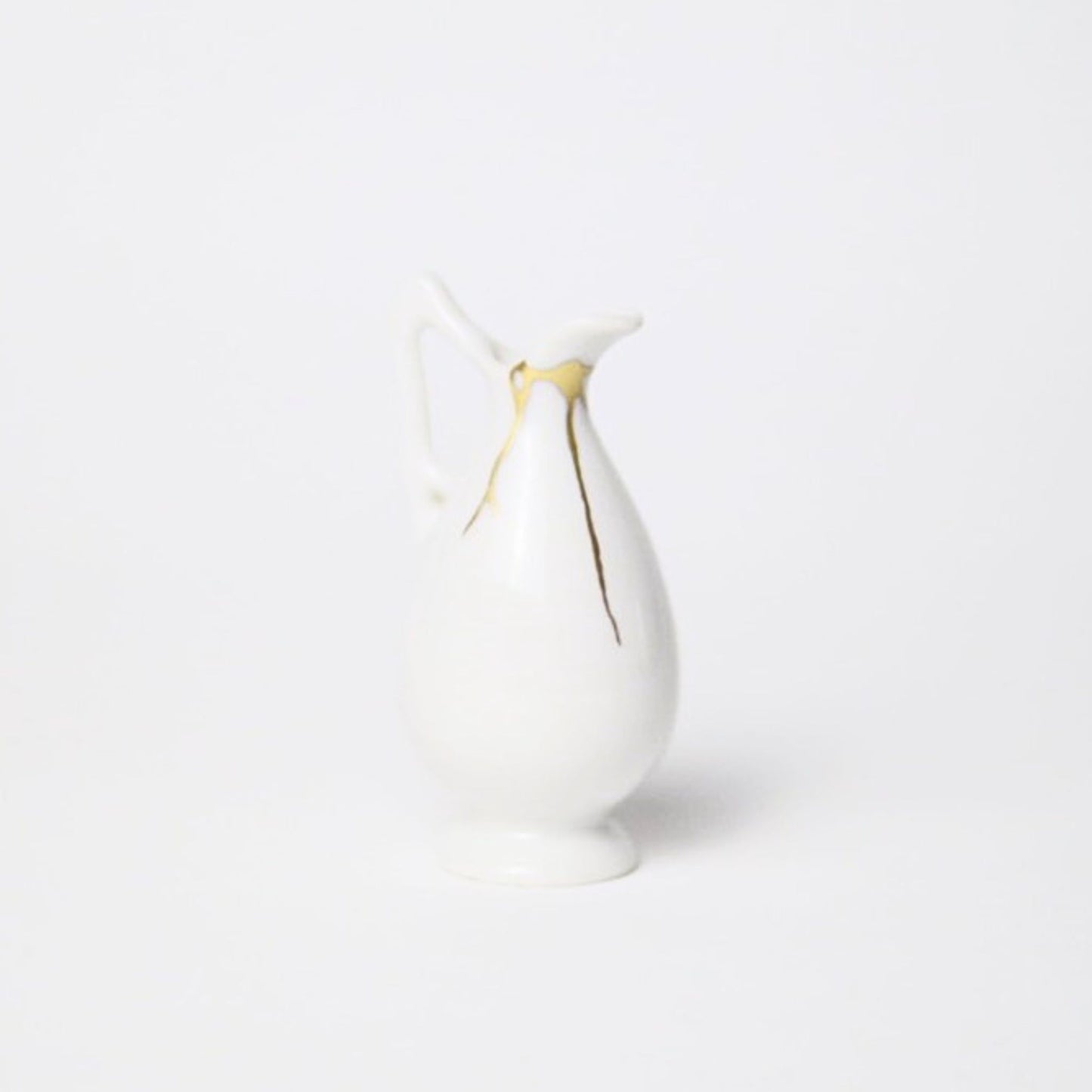 KINTSUGI – Bud Vase / Milk Pitcher｜Available at Ebisu Studio