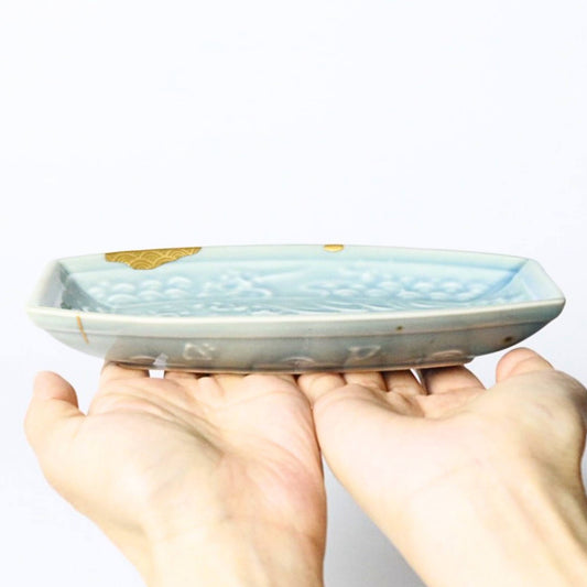 KINTSUGI – Celadon Plate with Chidori and Seigaiha in Gold｜Available at Ebisu Studio