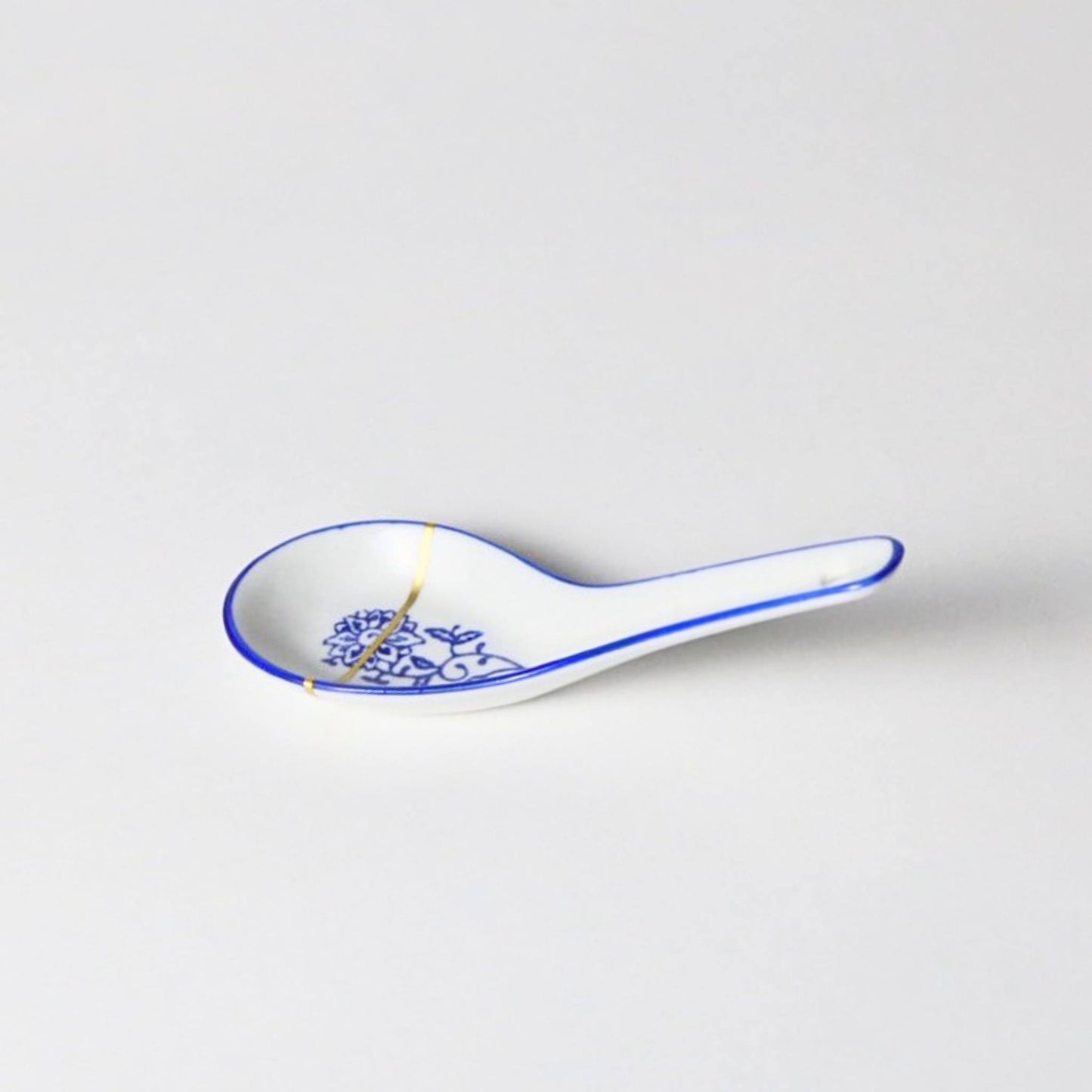 KINTSUGI – Lotus Soup Spoon with a Line of Gold｜Available at Ebisu Studio