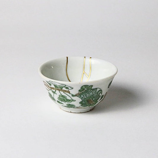 KINTSUGI – Lucky Mallet Tea Bowl with Gentle Gold｜Available at Ebisu Studio
