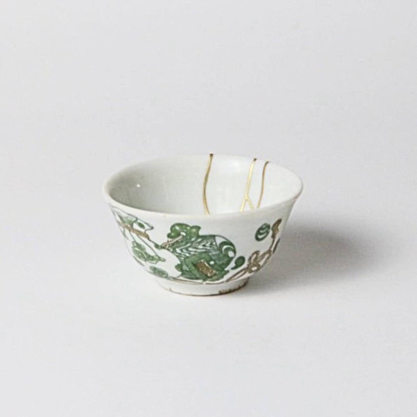 KINTSUGI – Lucky Mallet Tea Bowl with Gentle Gold｜Available at Ebisu Studio