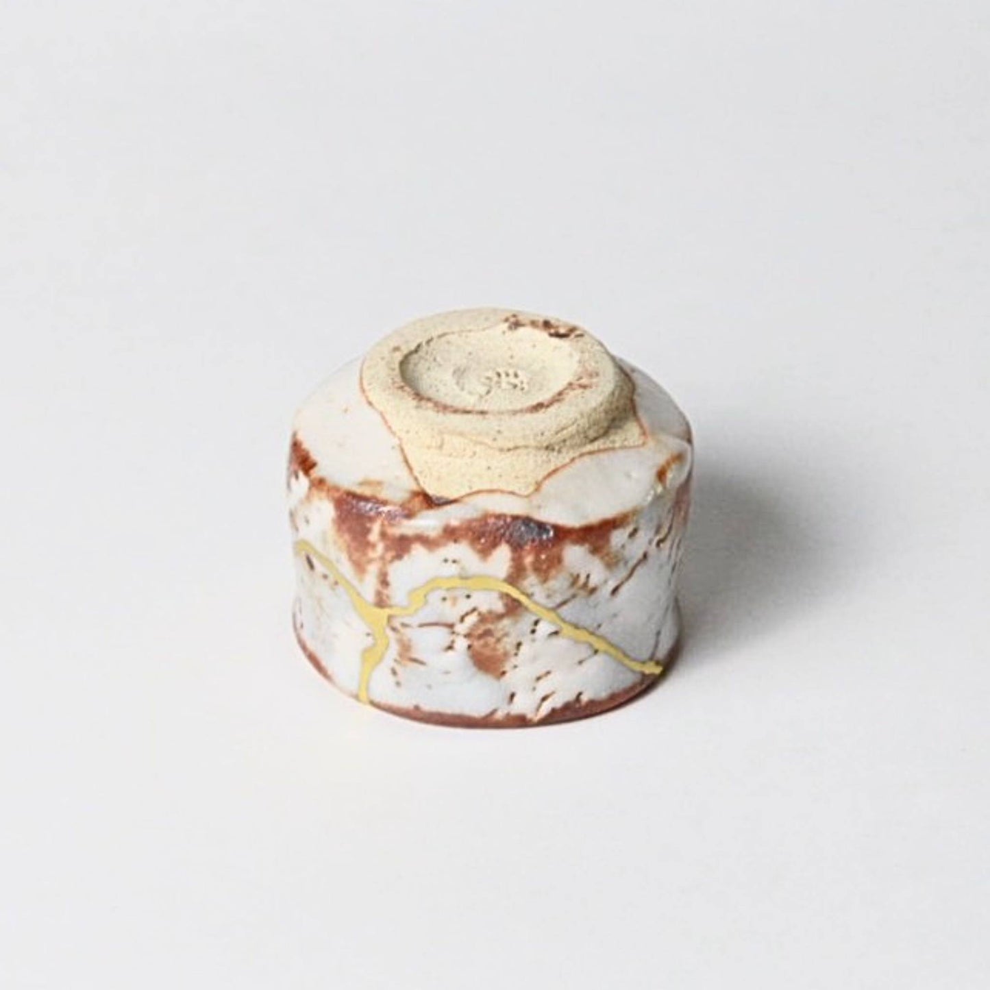 KINTSUGI – Shino Sake Cup of Fragrance and Dawn｜Available at Ebisu Studio