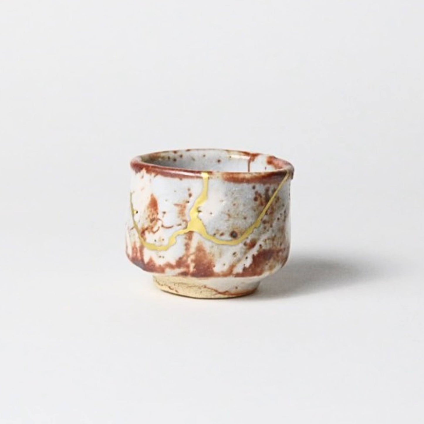 KINTSUGI – Shino Sake Cup of Fragrance and Dawn｜Available at Ebisu Studio