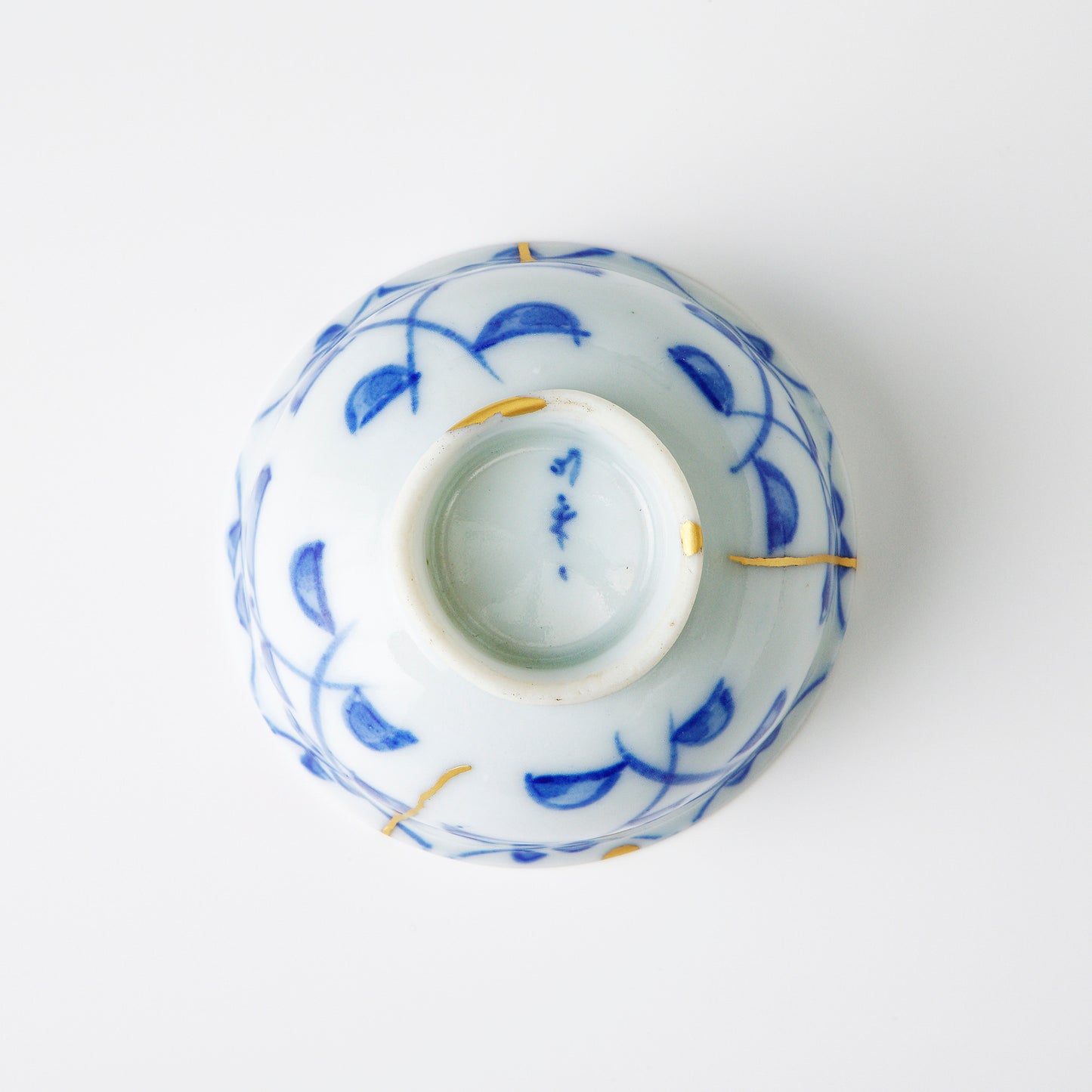 KINTSUGI Imari Porcelain Tea Bowl | Japanese Traditional Method